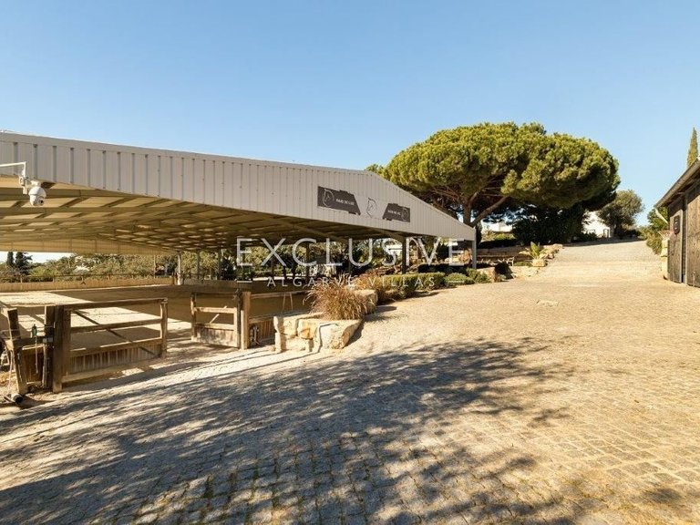 Villa for Sale in Porches, Algarve 42
