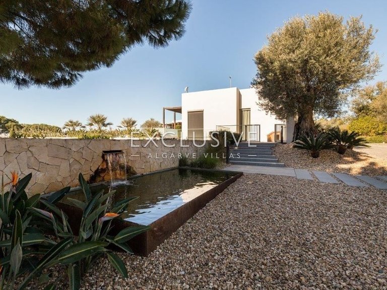 Villa for Sale in Porches, Algarve 33