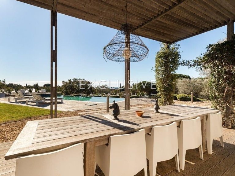 Villa for Sale in Porches, Algarve 10