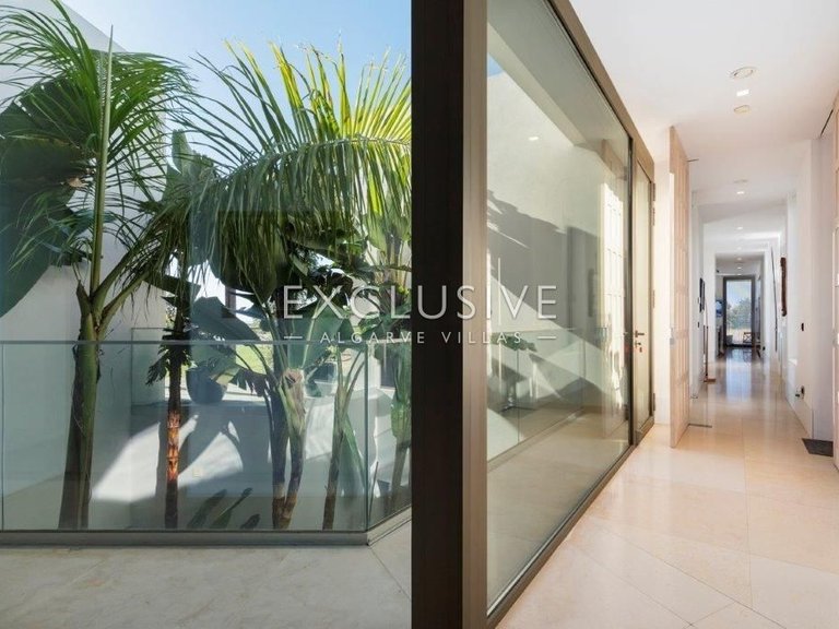 Villa for Sale in Porches, Algarve 24