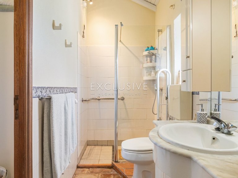 Villa for Sale in PortimÃo, Algarve 14