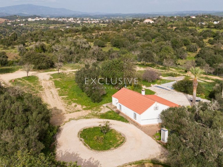 Villa for Sale in PortimÃo, Algarve 2