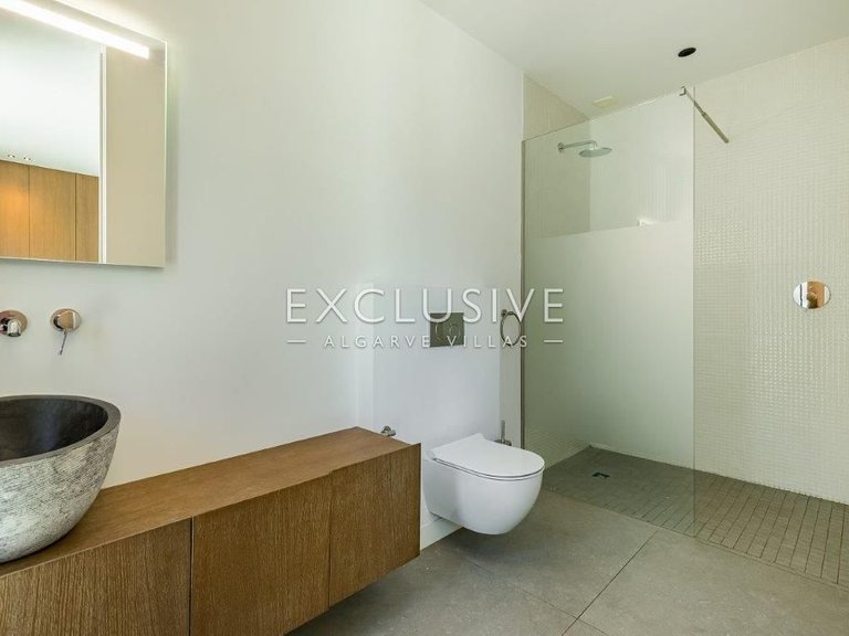 Villa for Sale in Porches, Algarve 17