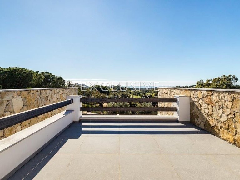Villa for Sale in Porches, Algarve 25
