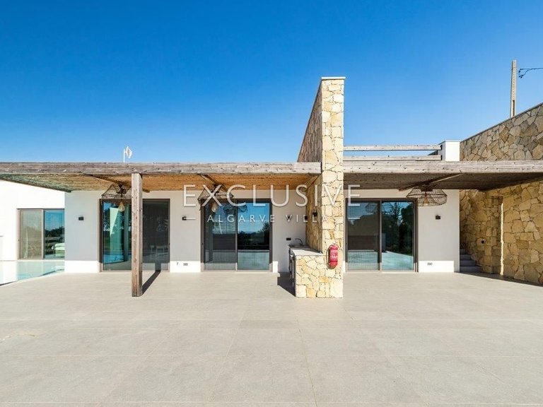 Villa for Sale in Porches, Algarve 26