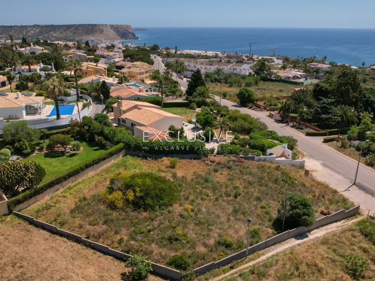 Plot for Sale in Praia Da Luz, Algarve 1