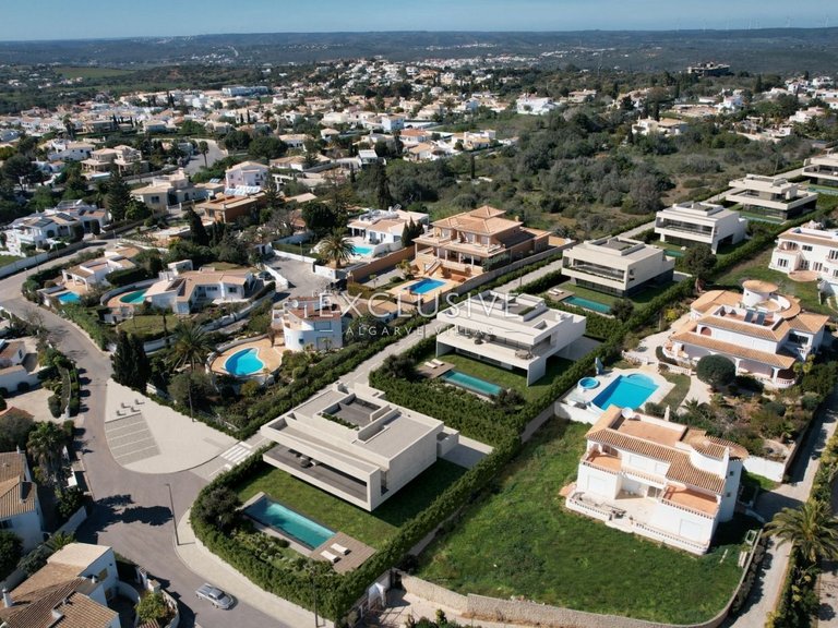 Villa for Sale in Praia Da Luz, Algarve 6