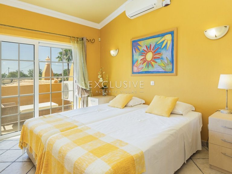 Villa for Sale in Carvoeiro, Algarve 13