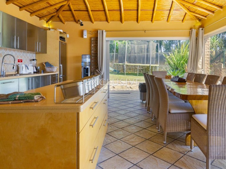 Villa for Sale in Carvoeiro, Algarve 19