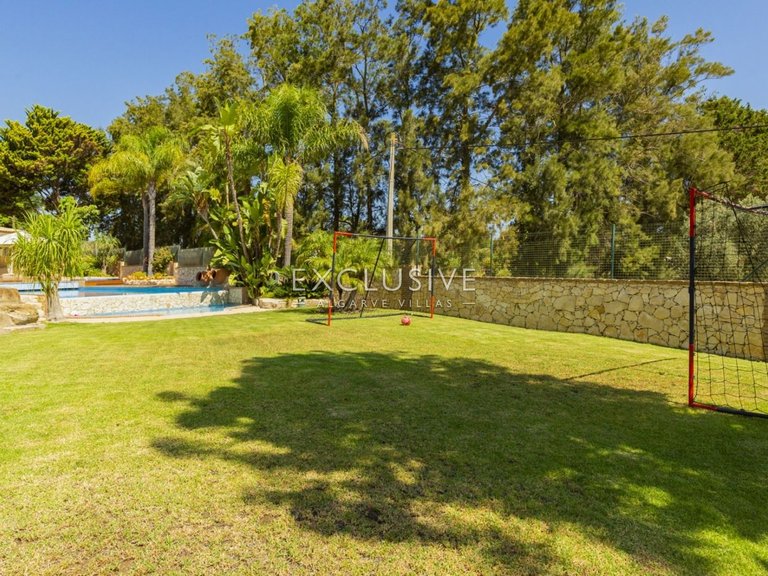 Villa for Sale in Carvoeiro, Algarve 27