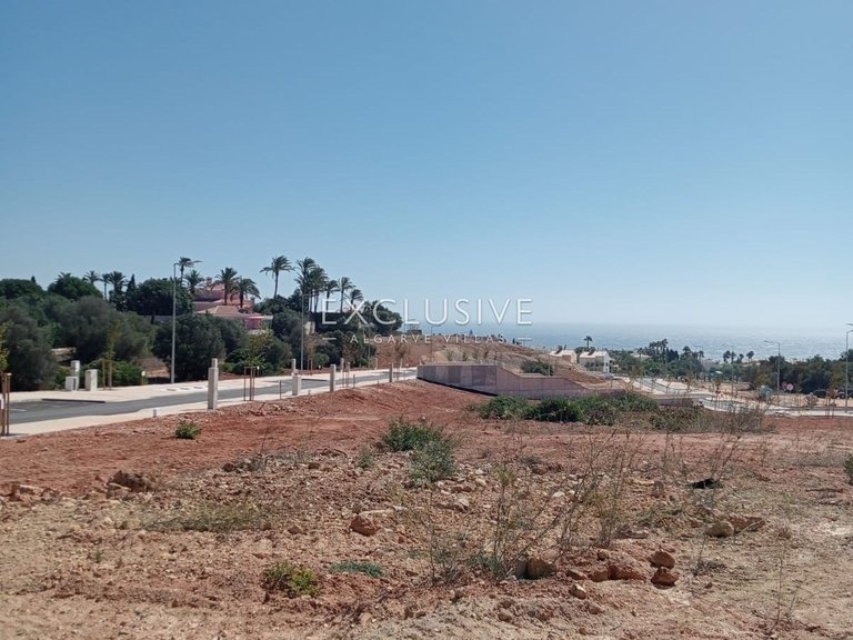 Plot for Sale in Praia Da Luz, Algarve 10