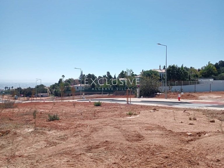 Plot for Sale in Praia Da Luz, Algarve 11