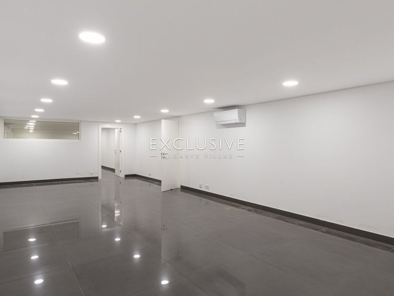 Villa for Sale in Lagos, Algarve 24