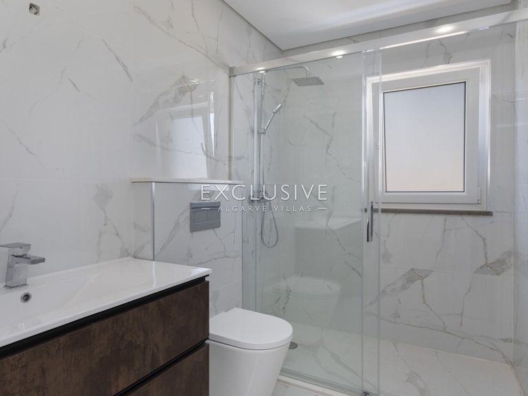 Villa for Sale in Lagos, Algarve 14