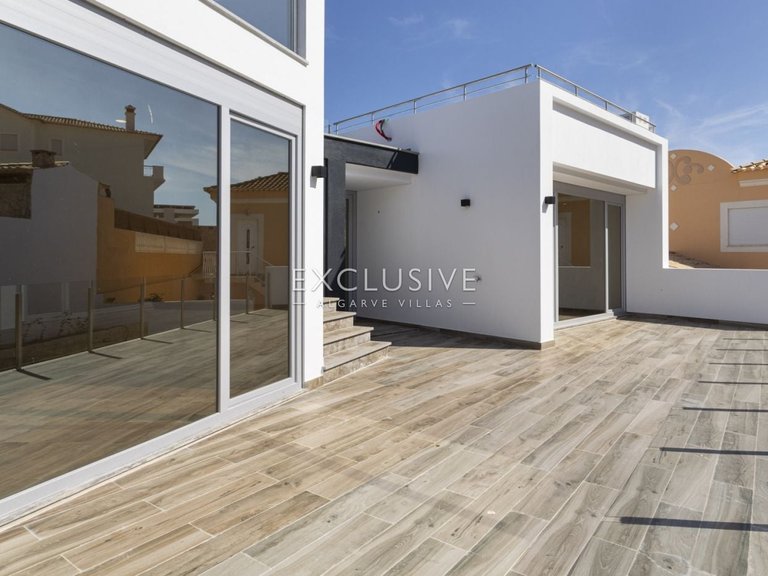 Villa for Sale in Lagos, Algarve 19