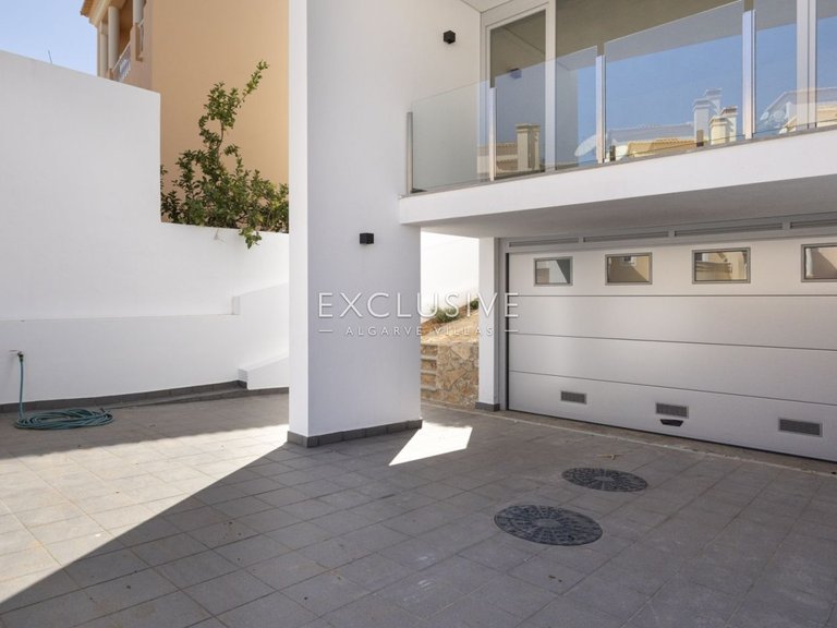 Villa for Sale in Lagos, Algarve 26