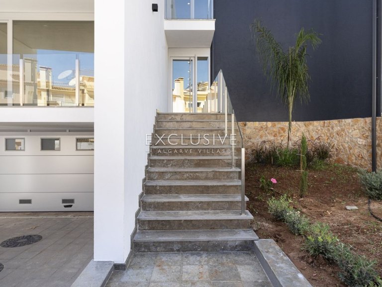 Villa for Sale in Lagos, Algarve 27