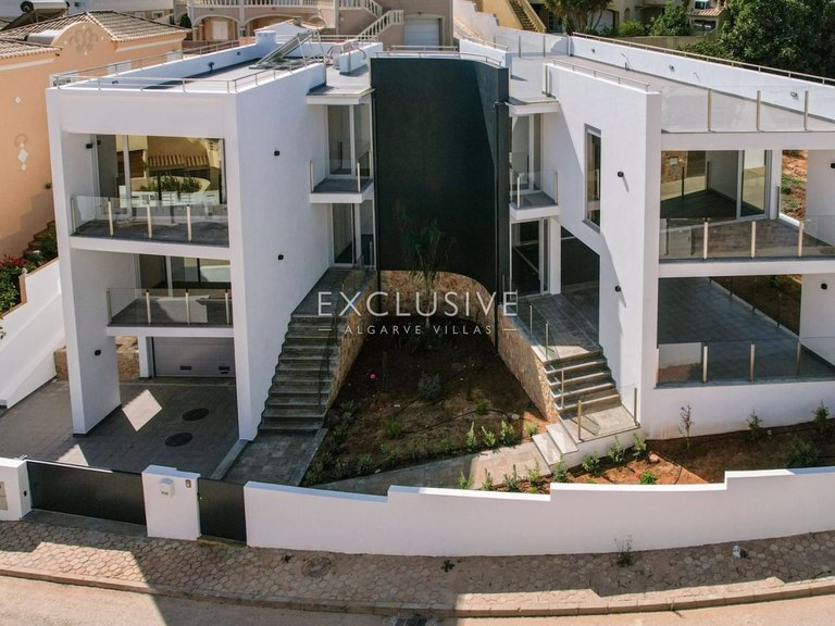 Villa for Sale in Lagos, Algarve 28