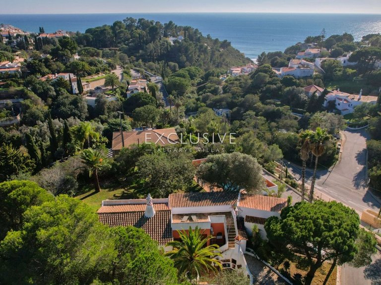 Villa for Sale in Carvoeiro, Algarve 28