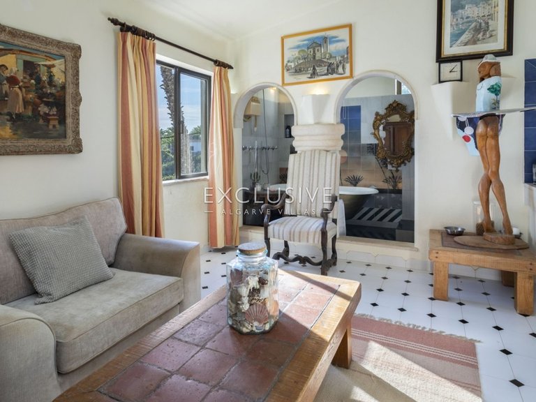 Villa for Sale in Carvoeiro, Algarve 22