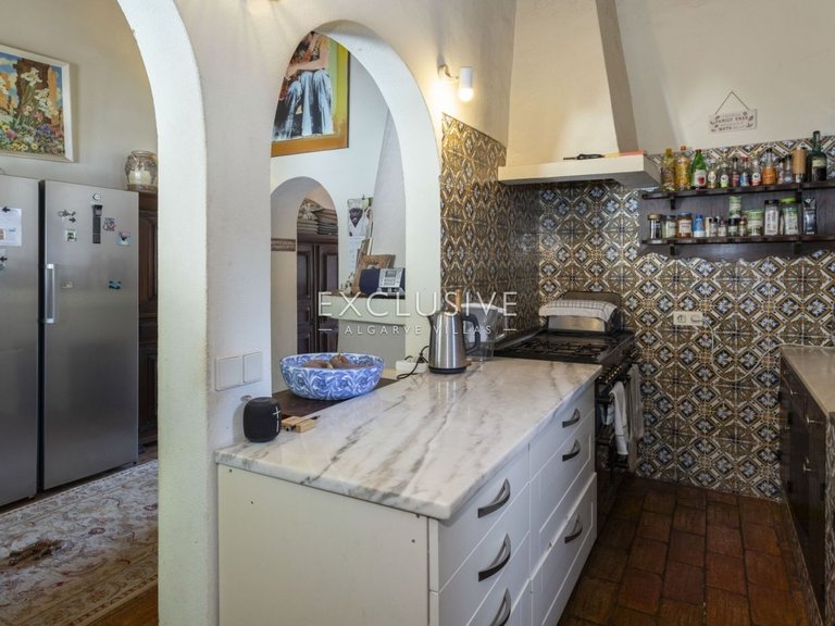 Villa for Sale in Carvoeiro, Algarve 10