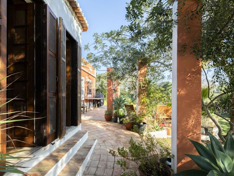 Villa for Sale in Carvoeiro, Algarve 9