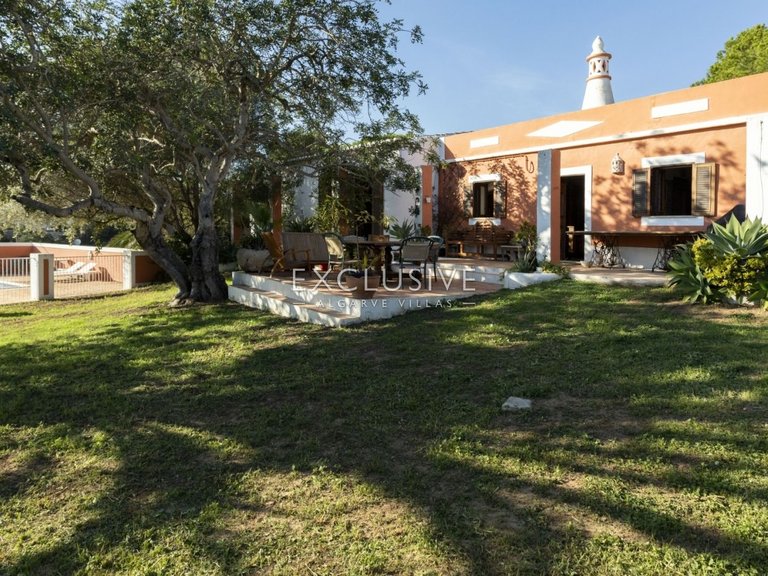 Villa for Sale in Carvoeiro, Algarve 2