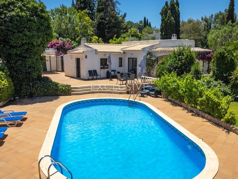 Villa for Sale in Alvor, Algarve 31