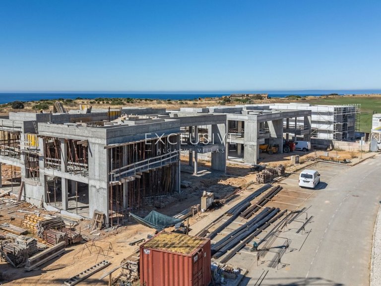 Villa for Sale in Lagos, Algarve 6