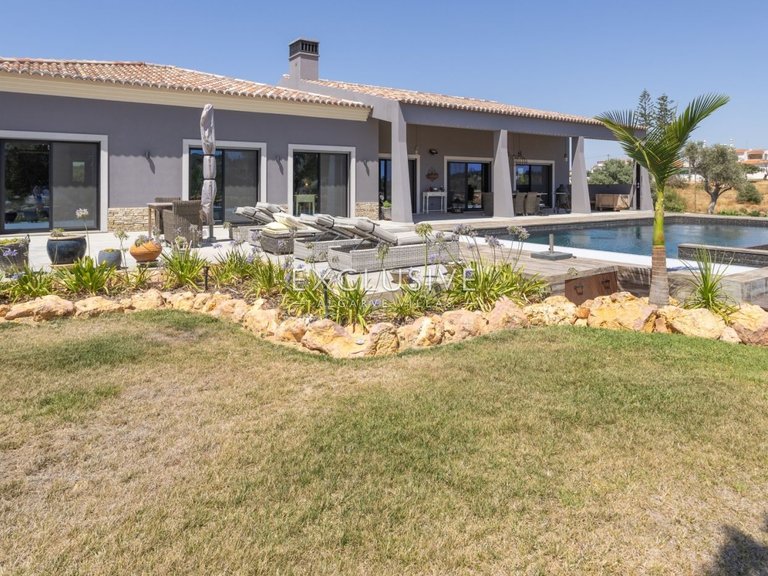 Villa for Sale in Carvoeiro, Algarve 30