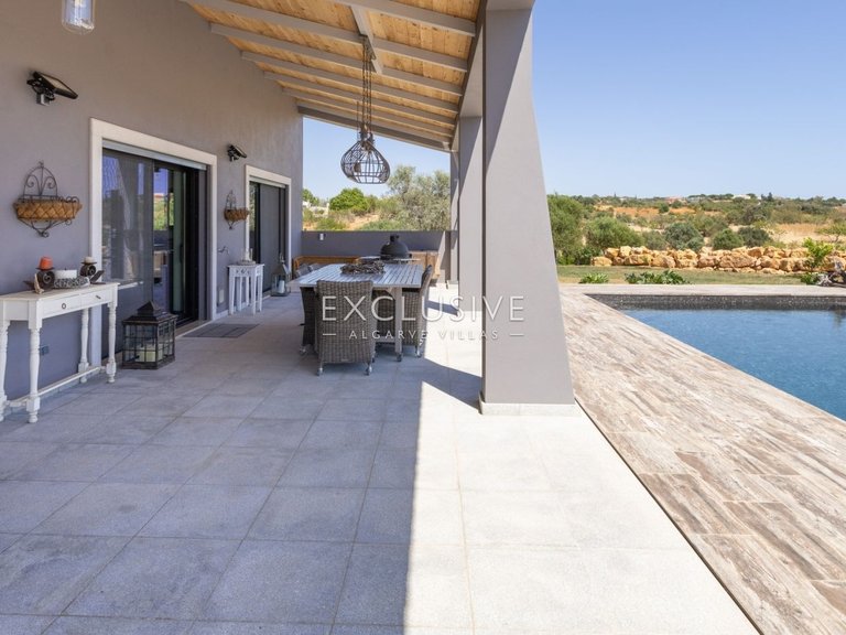 Villa for Sale in Carvoeiro, Algarve 23