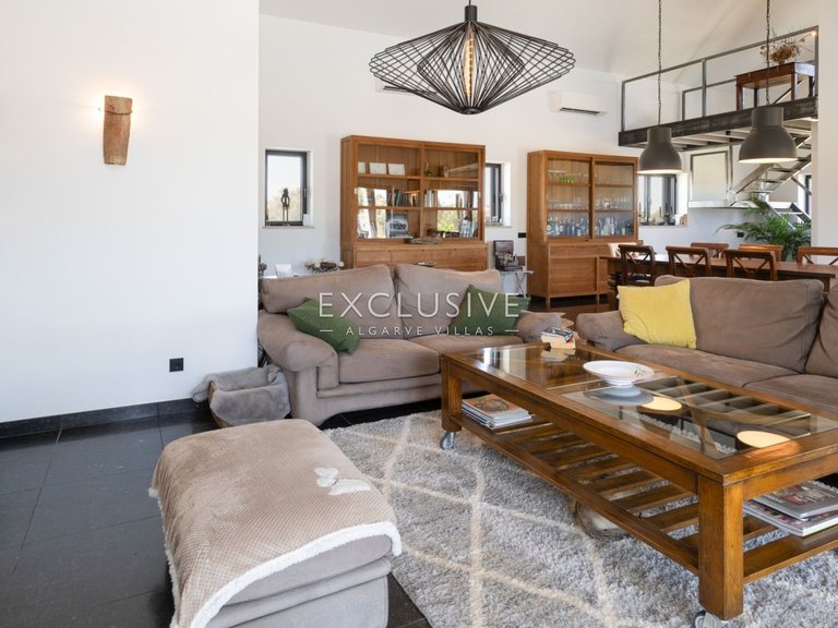 Villa for Sale in Carvoeiro, Algarve 6