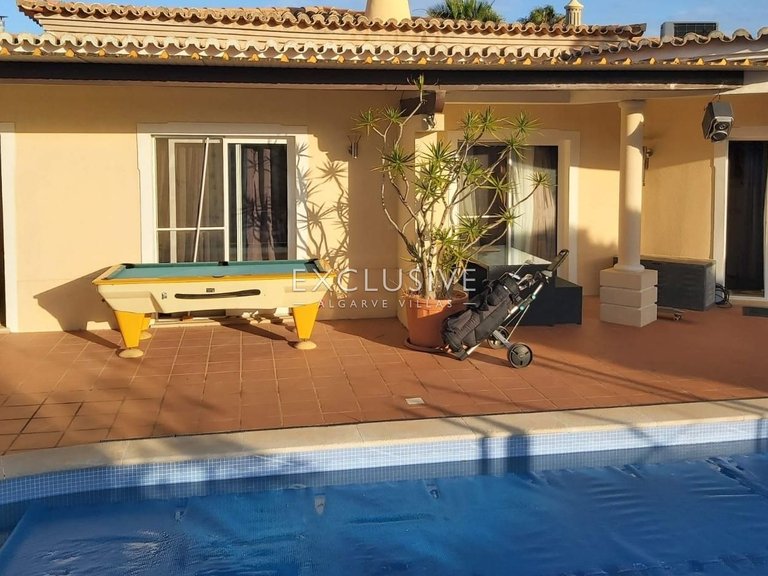 Villa for Sale in Carvoeiro, Algarve 24