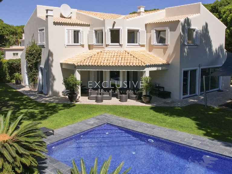 Villa for Sale in Vilamoura, Algarve 24