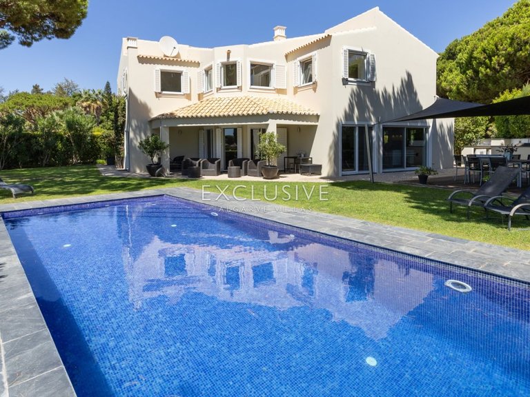 Villa for Sale in Vilamoura, Algarve 1