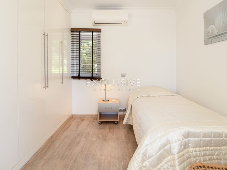 Villa for Sale in Vilamoura, Algarve 23