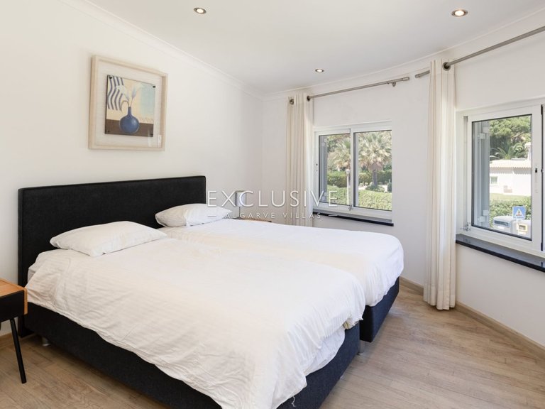 Villa for Sale in Vilamoura, Algarve 21