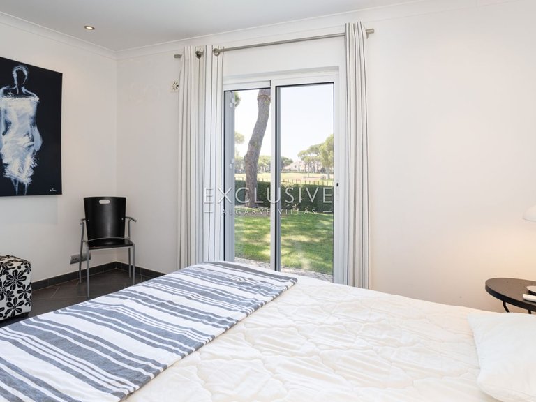 Villa for Sale in Vilamoura, Algarve 14
