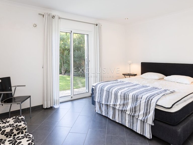 Villa for Sale in Vilamoura, Algarve 12