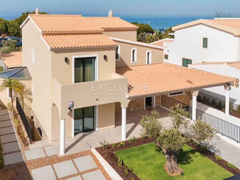 Villa for Sale in Gale, Algarve 2