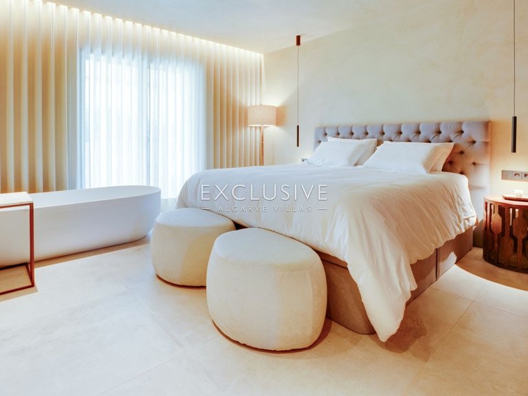 Villa for Sale in Gale, Algarve 12
