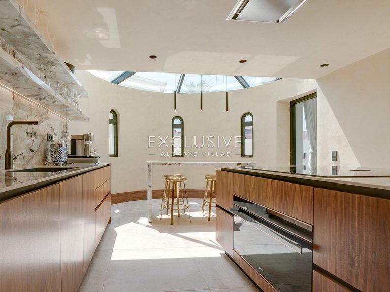 Villa for Sale in Gale, Algarve 8