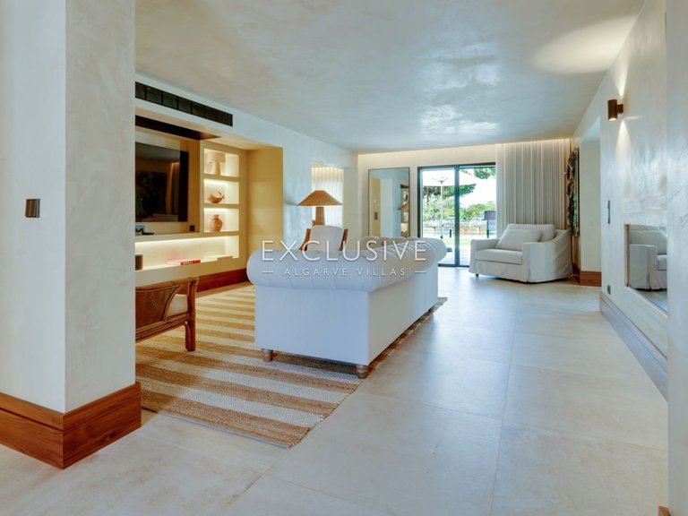Villa for Sale in Gale, Algarve 5