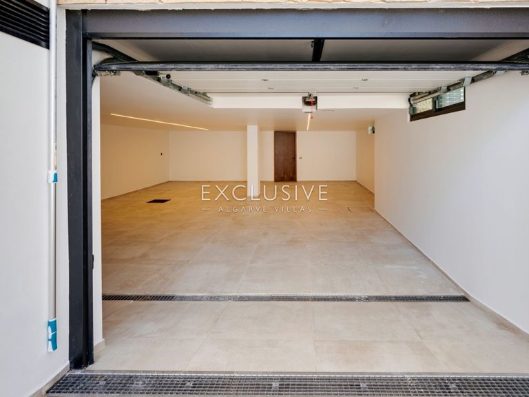 Villa for Sale in Gale, Algarve 18
