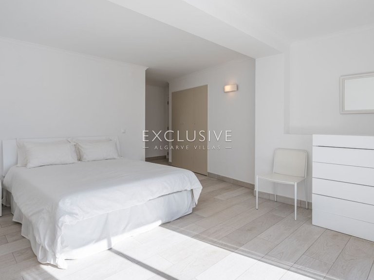 Villa for Sale in Praia Da Luz, Algarve 24