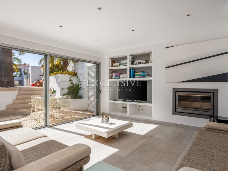 Villa for Sale in Praia Da Luz, Algarve 19