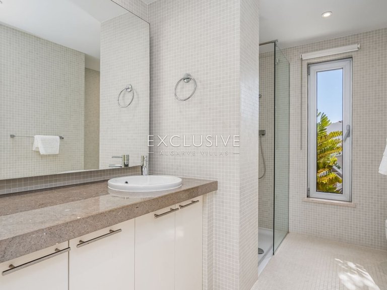 Villa for Sale in Praia Da Luz, Algarve 15