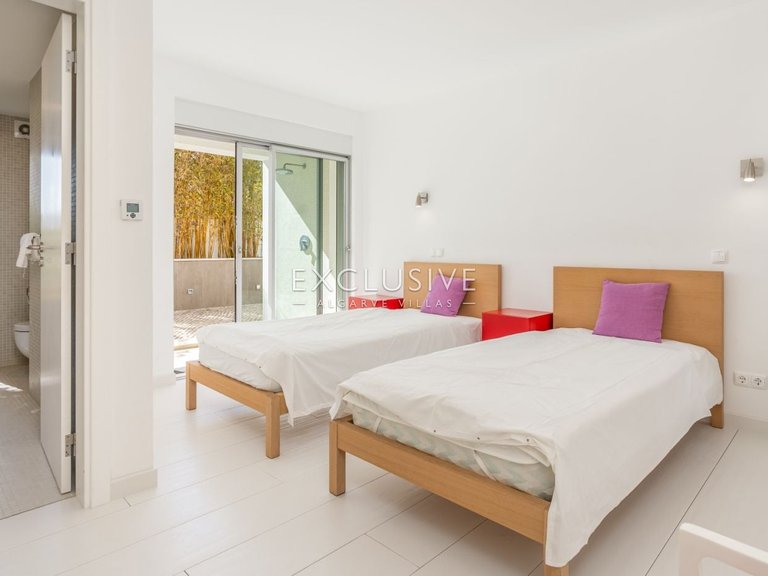 Villa for Sale in Praia Da Luz, Algarve 11