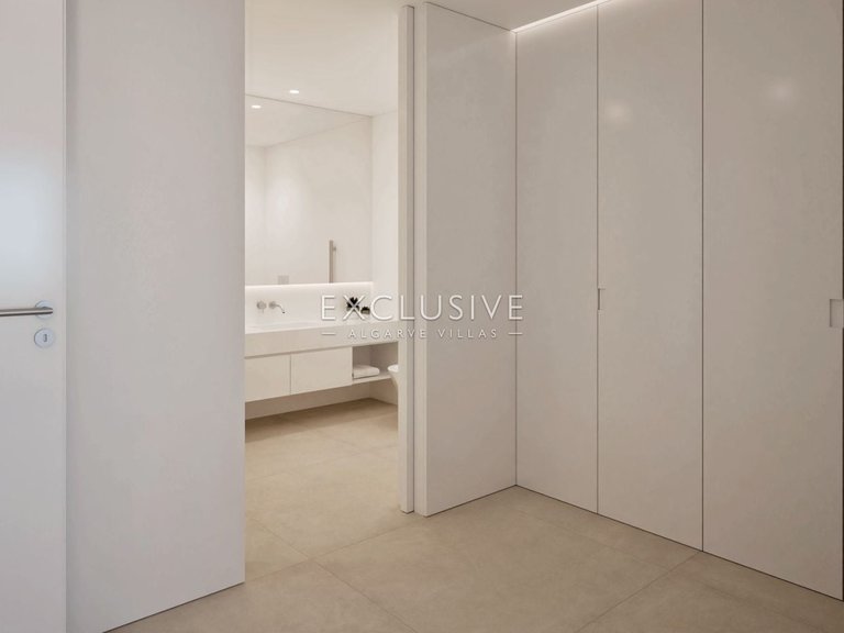 Villa for Sale in Lagos, Algarve 14