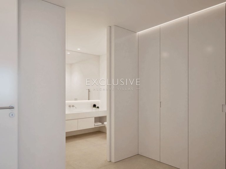 Villa for Sale in Lagos, Algarve 21